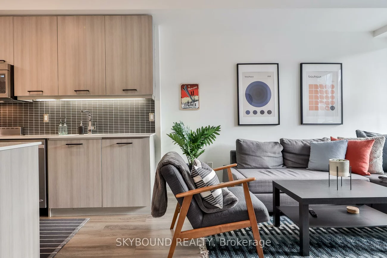 105, George, Moss Park, Toronto