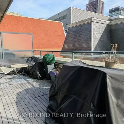 105, George, Moss Park, Toronto