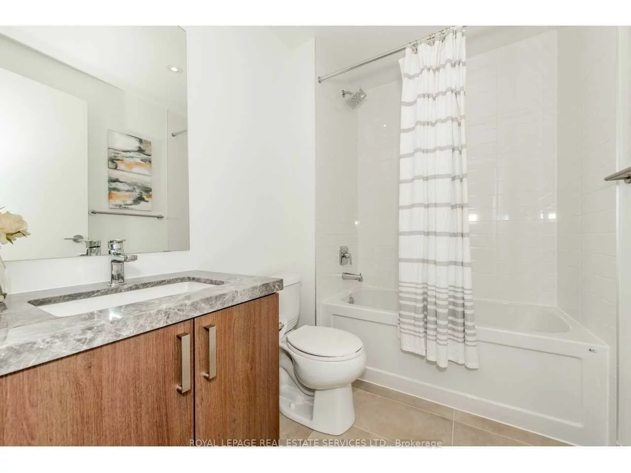 501, St Clair, Casa Loma, Toronto