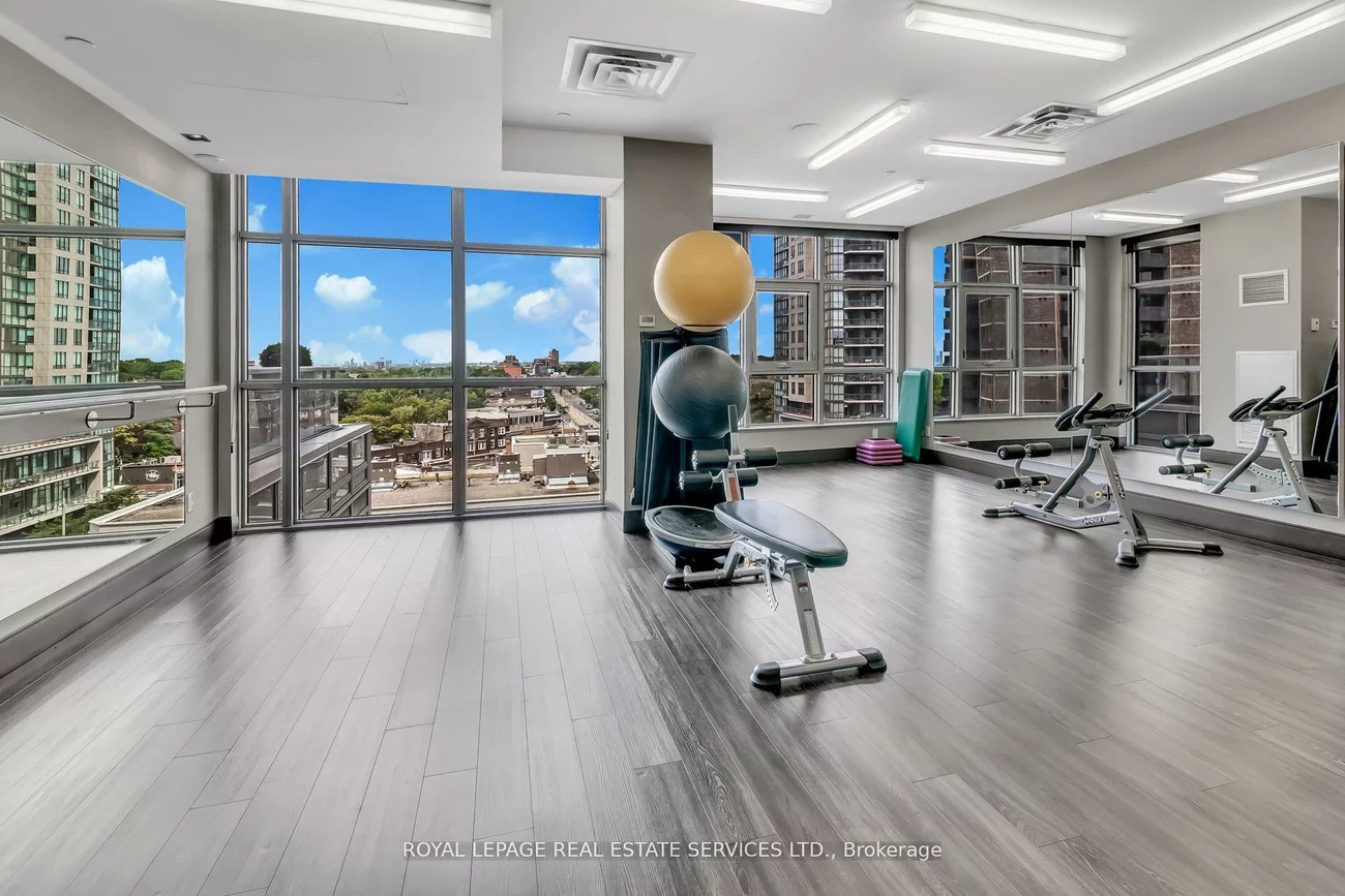 501, St Clair, Casa Loma, Toronto