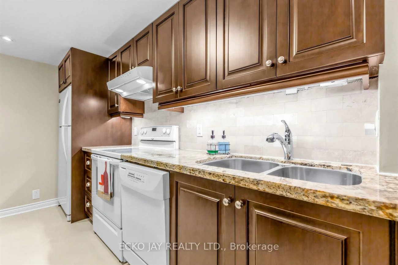 1200, Don Mills, Banbury-Don Mills, Toronto