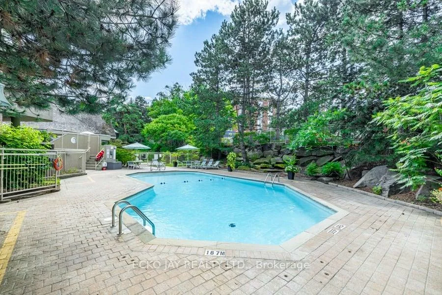 1200, Don Mills, Banbury-Don Mills, Toronto