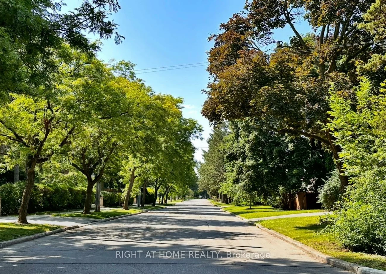 6, Glade Carse, Westminster-Branson, Toronto