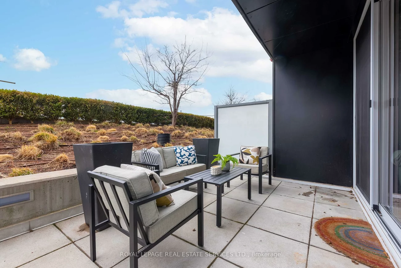 170, Bayview, Waterfront Communities C8, Toronto