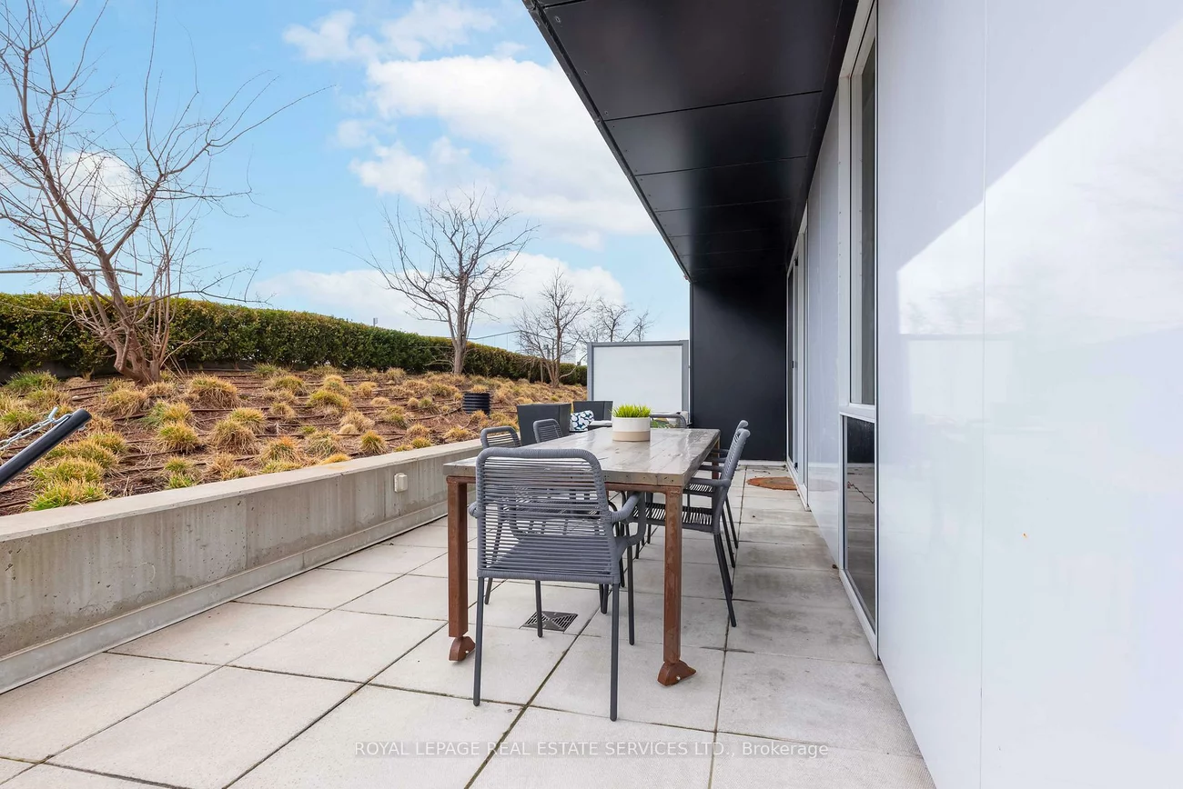 170, Bayview, Waterfront Communities C8, Toronto
