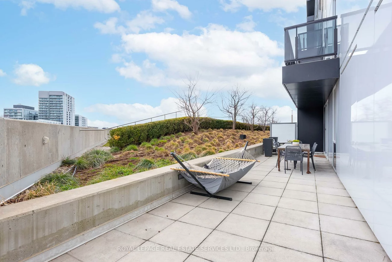 170, Bayview, Waterfront Communities C8, Toronto
