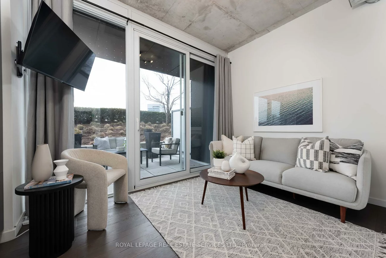 170, Bayview, Waterfront Communities C8, Toronto
