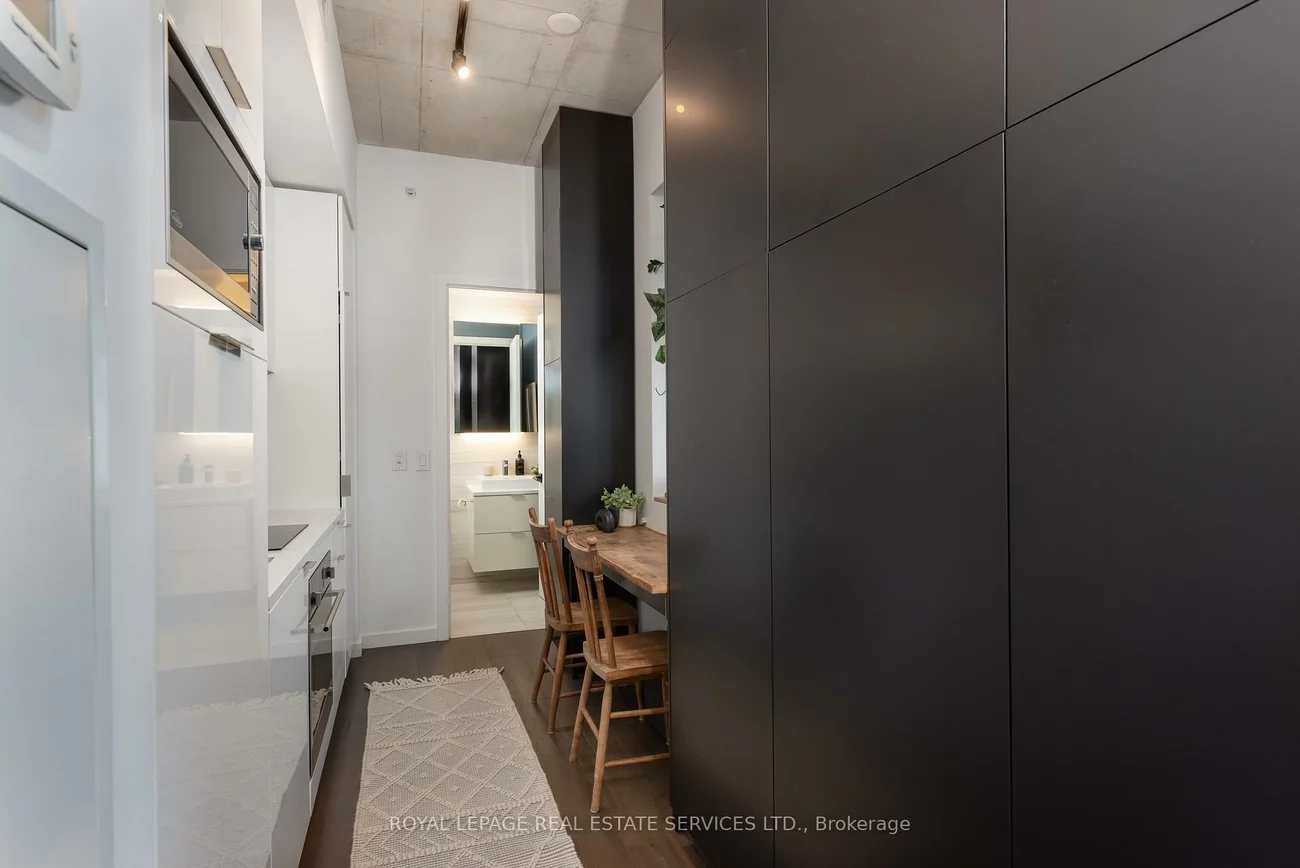 170, Bayview, Waterfront Communities C8, Toronto