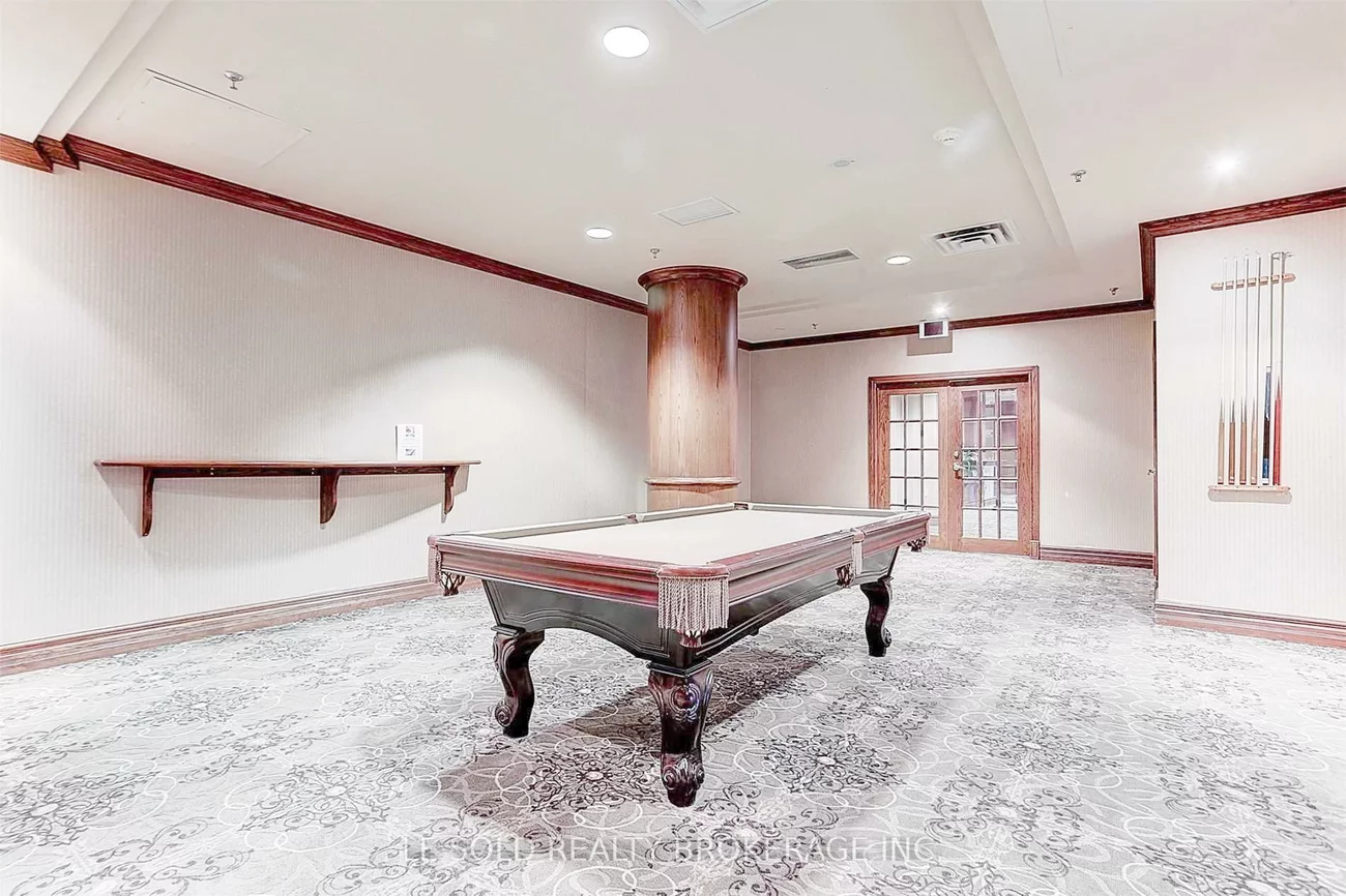 22, Olive, Willowdale East, Toronto