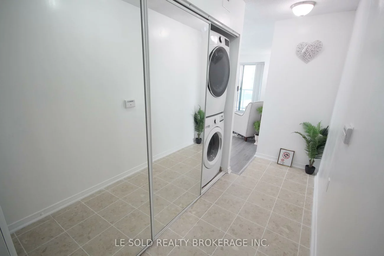 22, Olive, Willowdale East, Toronto