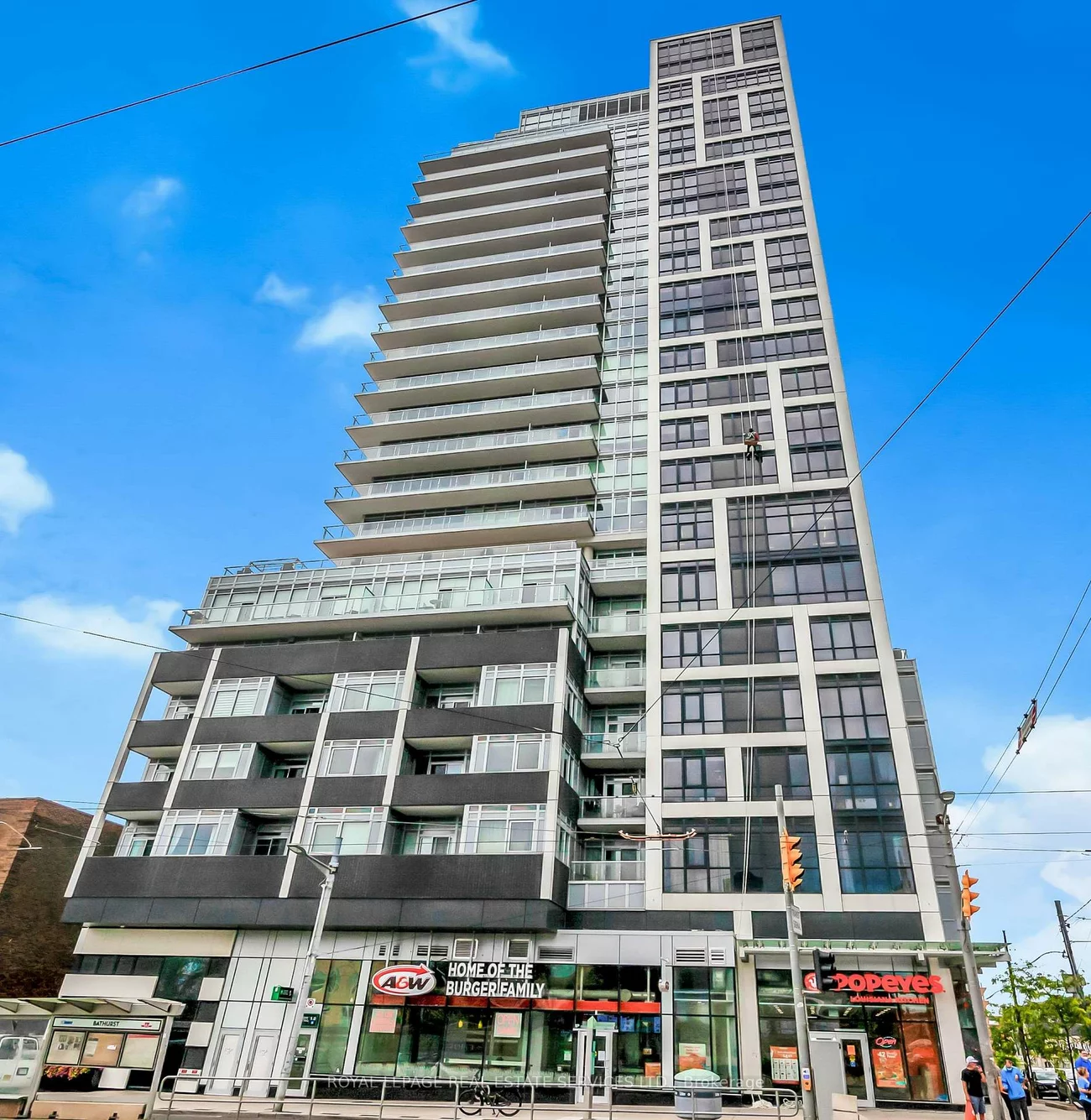 501, St Clair, Casa Loma, Toronto