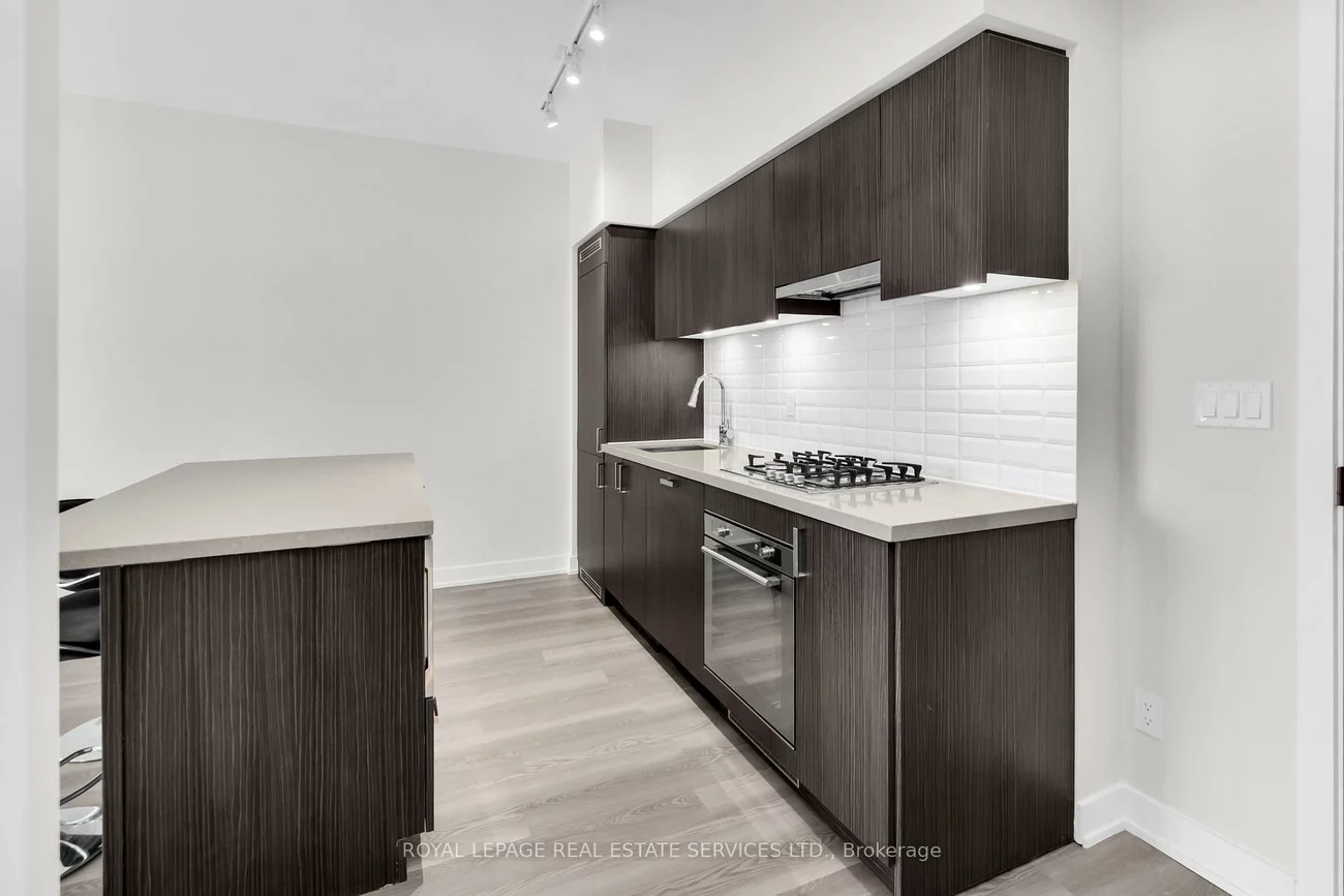 501, St Clair, Casa Loma, Toronto