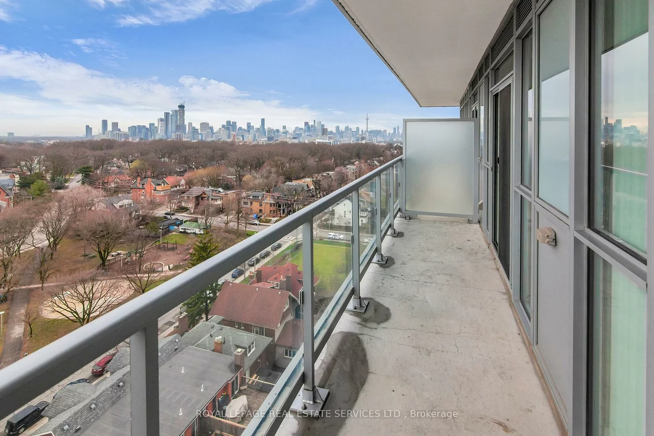 501, St Clair, Casa Loma, Toronto