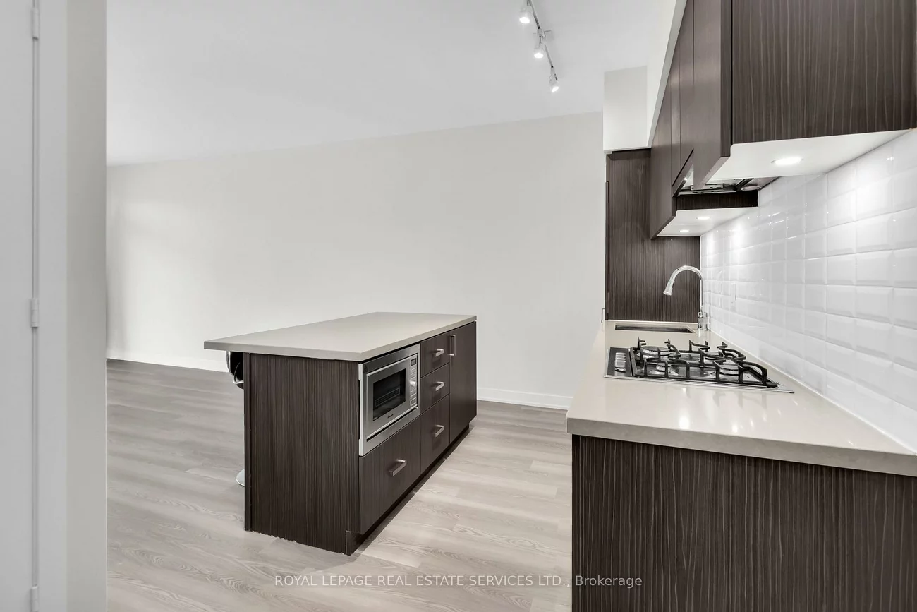 501, St Clair, Casa Loma, Toronto
