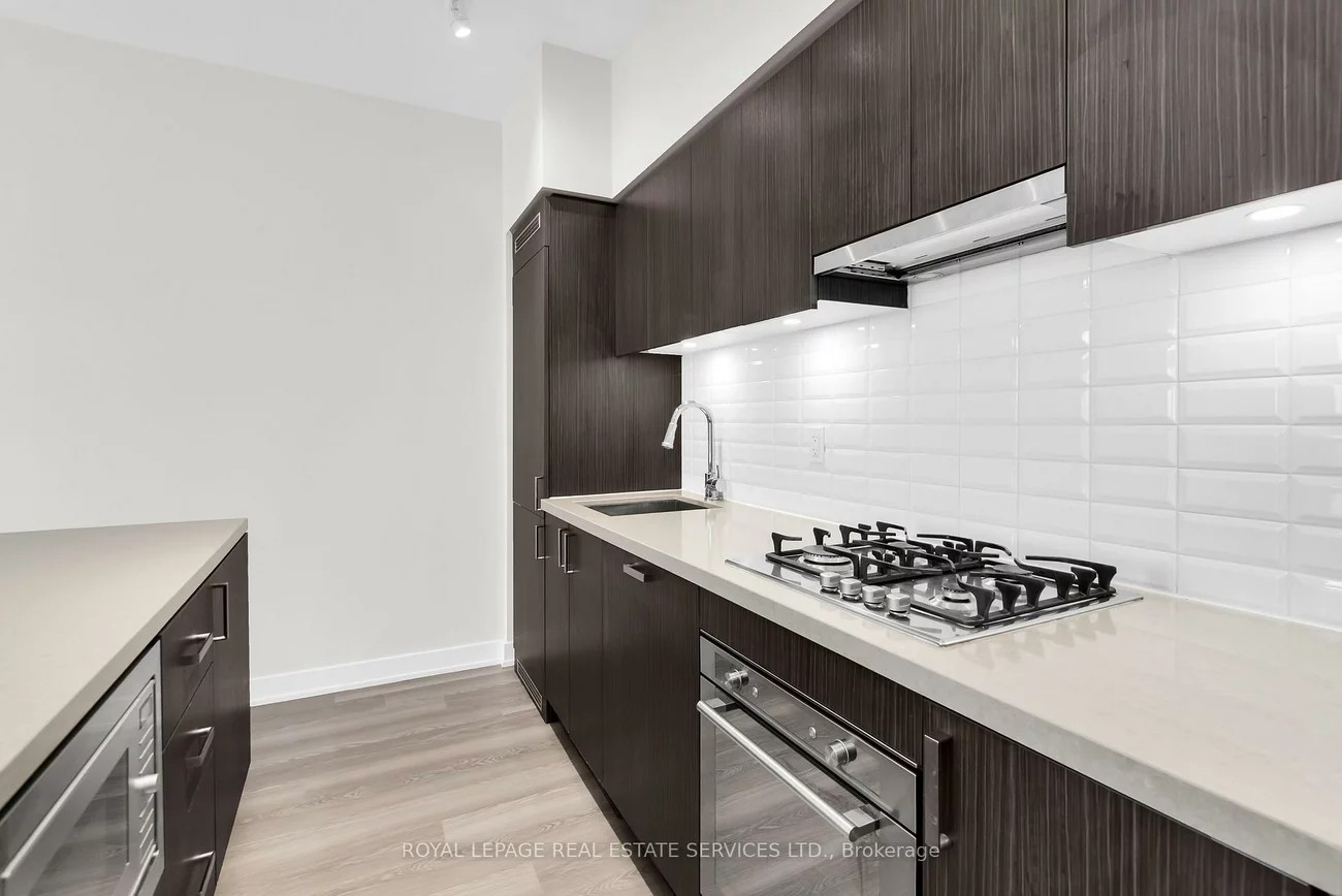 501, St Clair, Casa Loma, Toronto