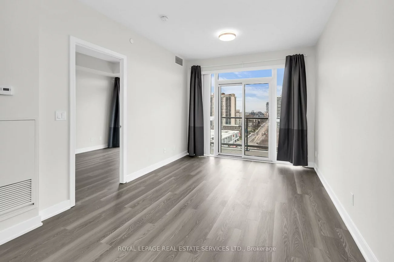 501, St Clair, Casa Loma, Toronto