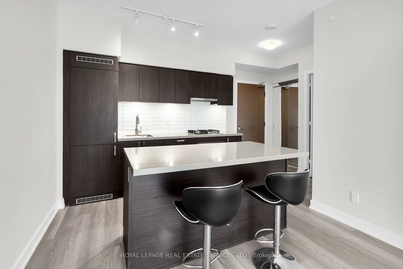 501, St Clair, Casa Loma, Toronto