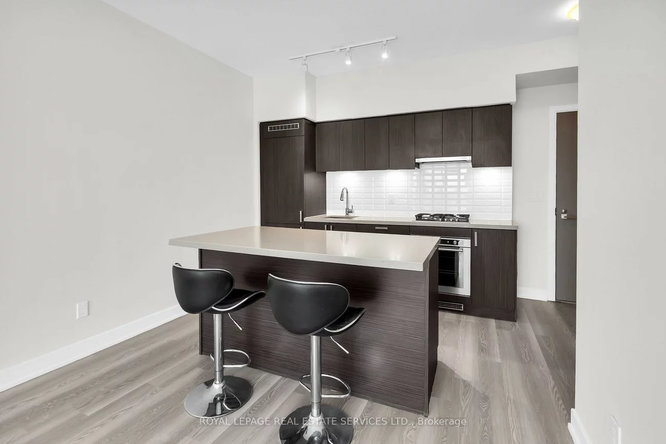 501, St Clair, Casa Loma, Toronto