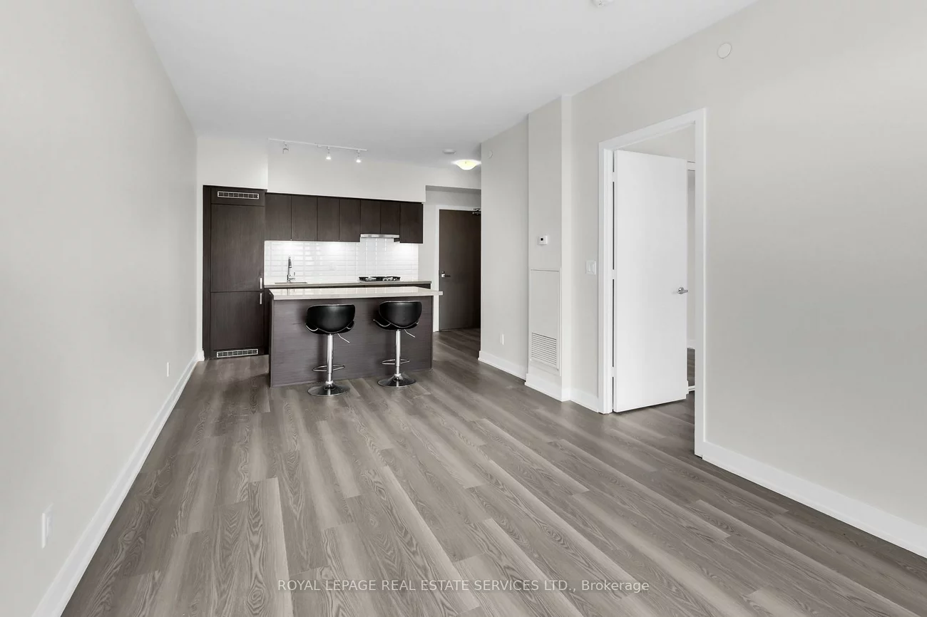 501, St Clair, Casa Loma, Toronto