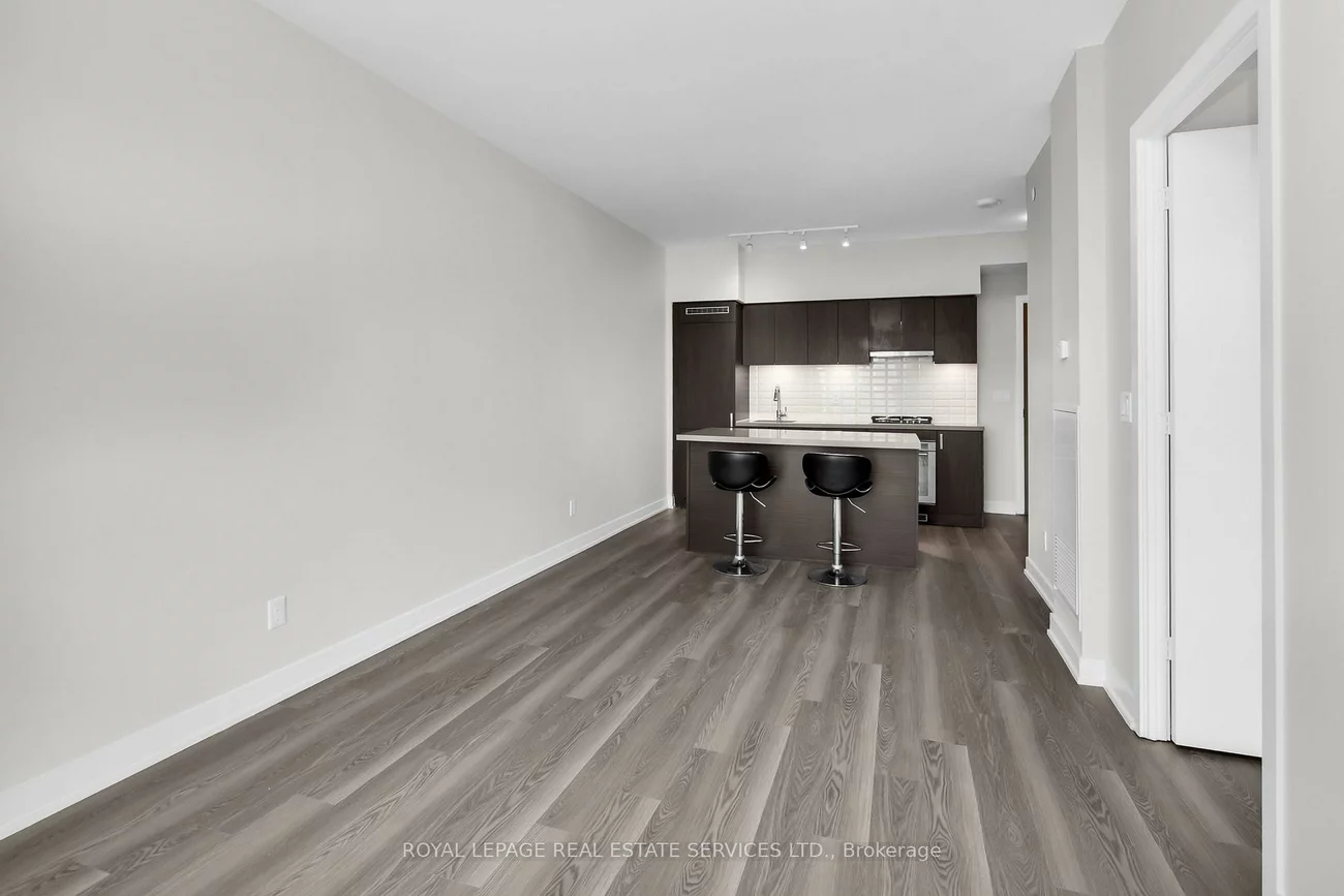 501, St Clair, Casa Loma, Toronto
