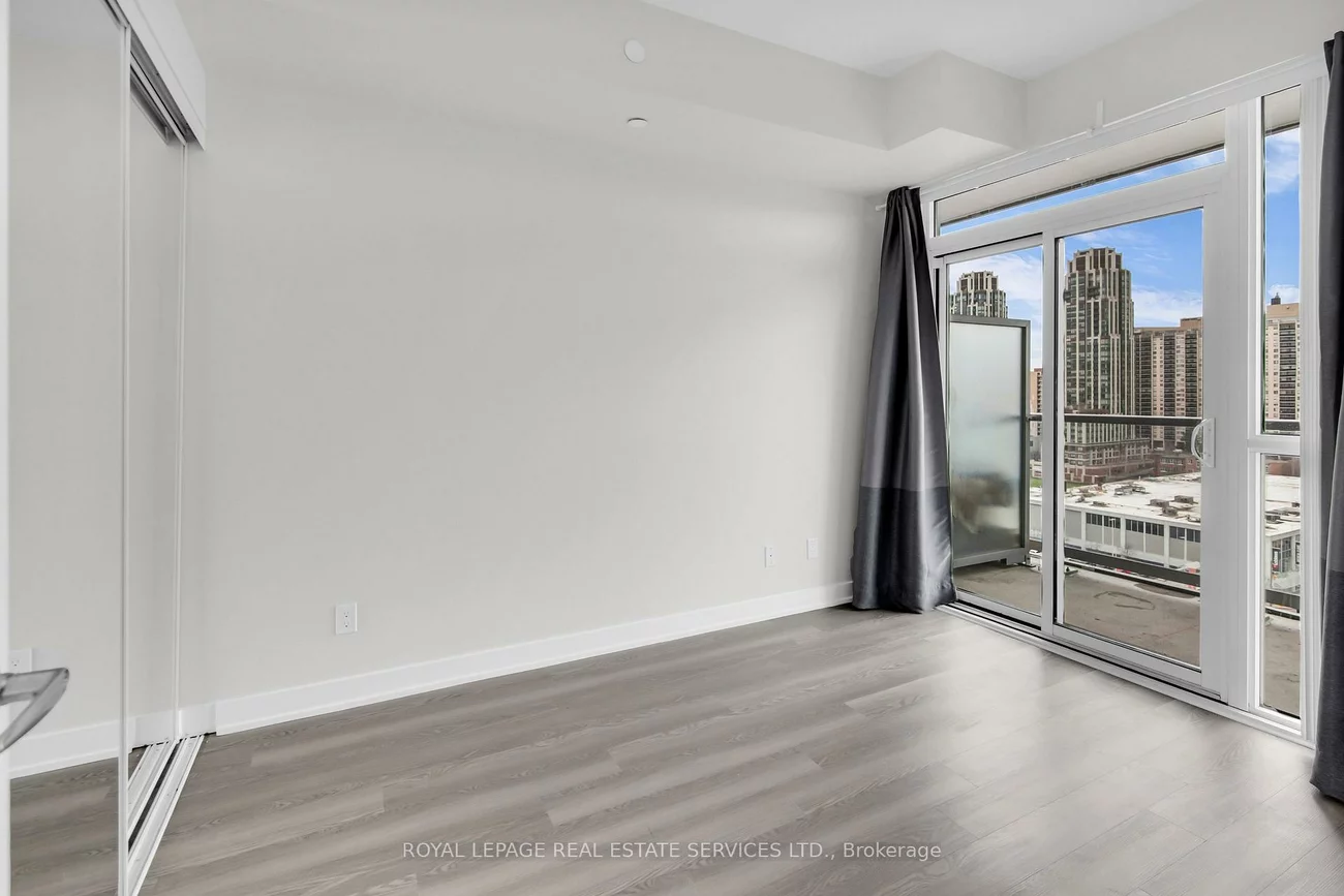 501, St Clair, Casa Loma, Toronto