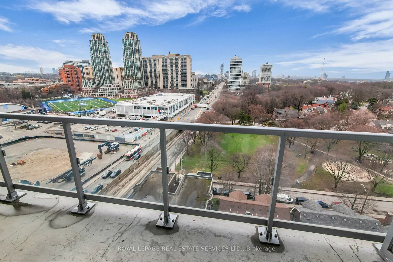 501, St Clair, Casa Loma, Toronto