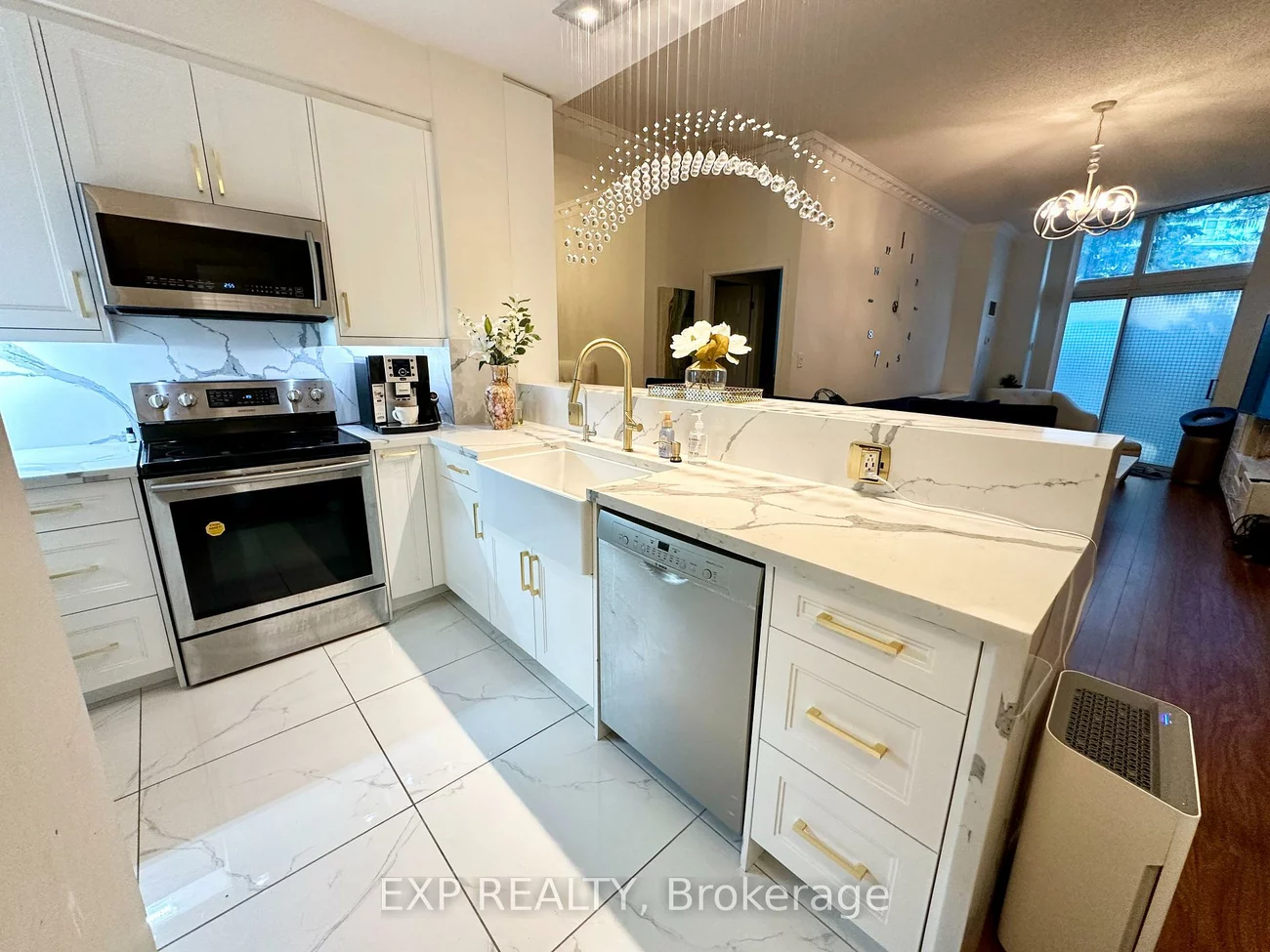 23, Lorraine, Willowdale West, Toronto