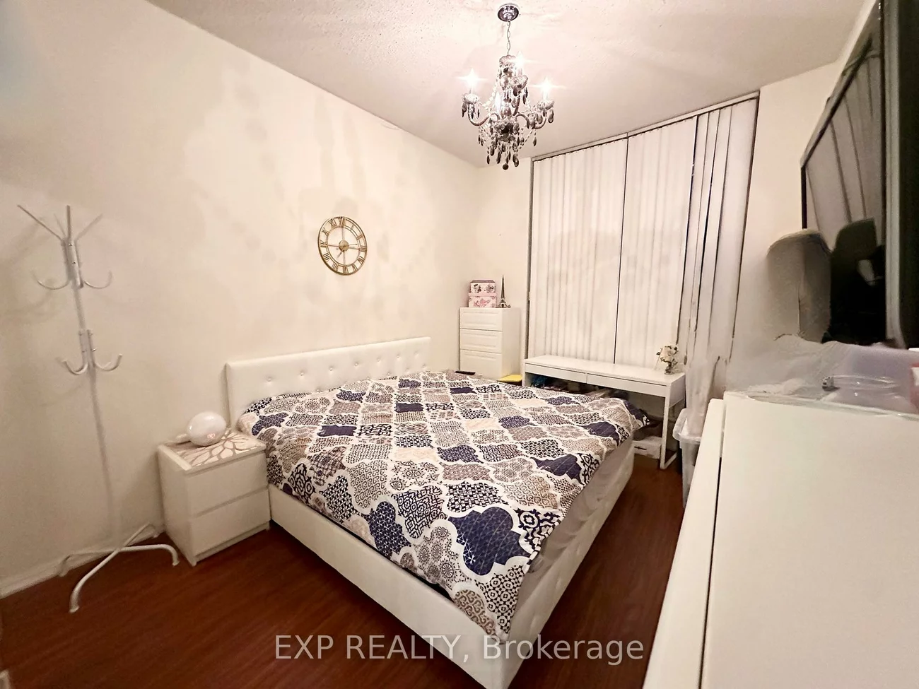 23, Lorraine, Willowdale West, Toronto