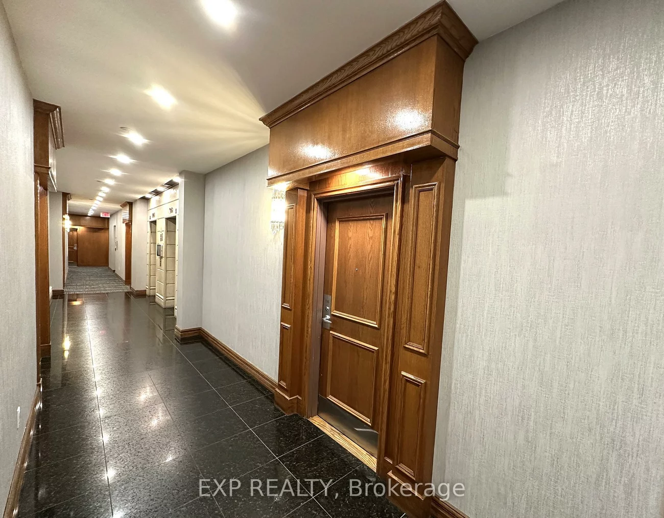 23, Lorraine, Willowdale West, Toronto