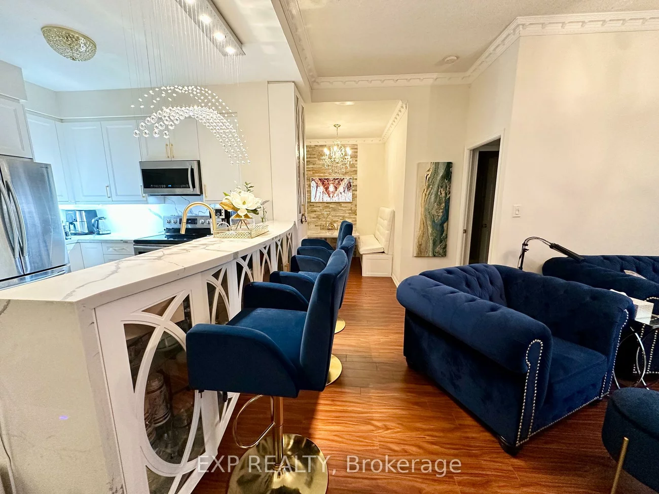 23, Lorraine, Willowdale West, Toronto