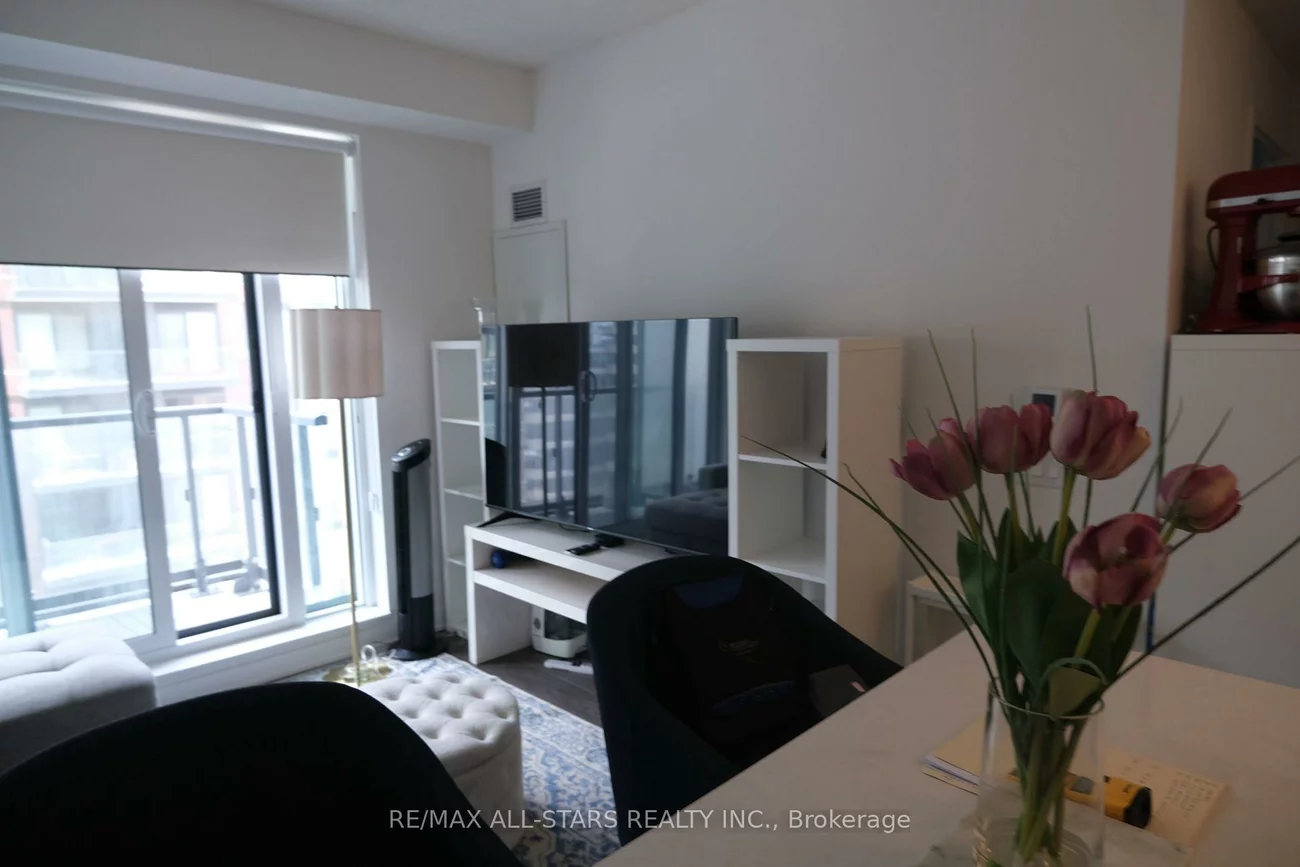 130, River, Regent Park, Toronto