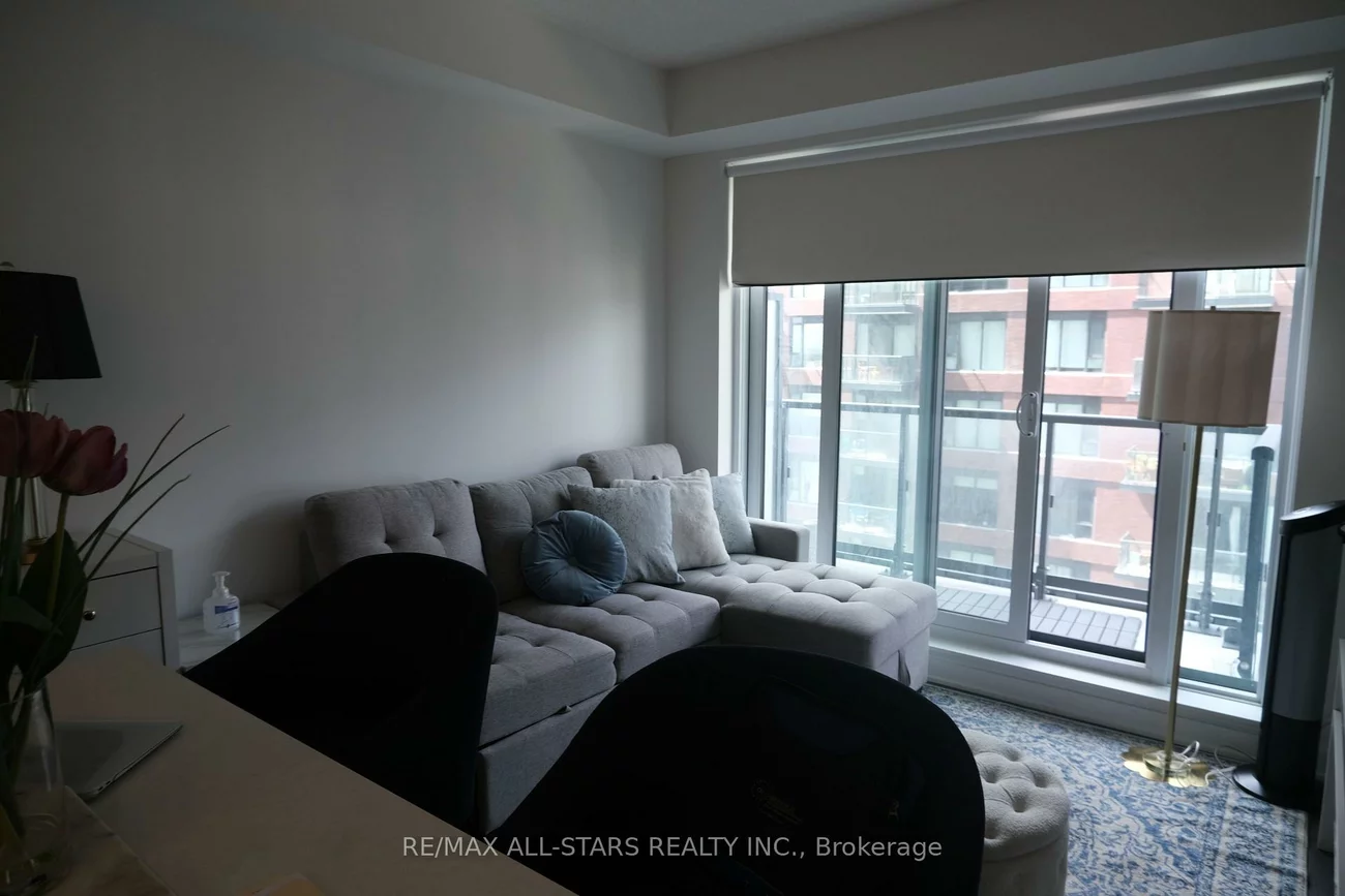 130, River, Regent Park, Toronto
