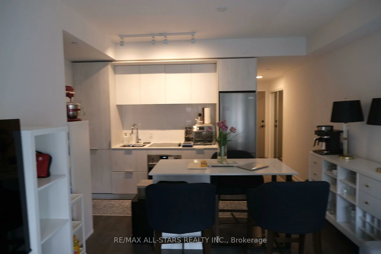 130, River, Regent Park, Toronto