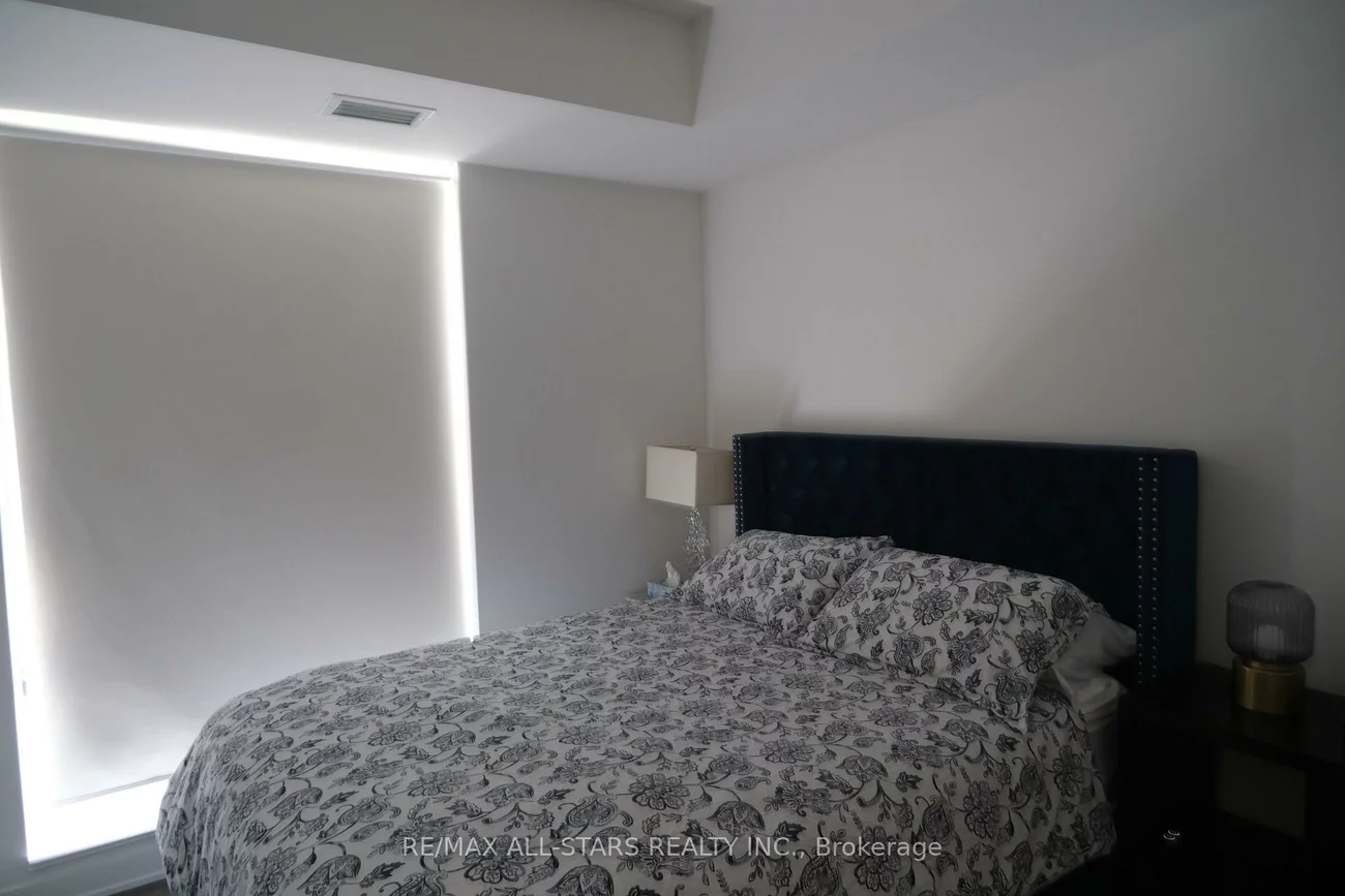 130, River, Regent Park, Toronto