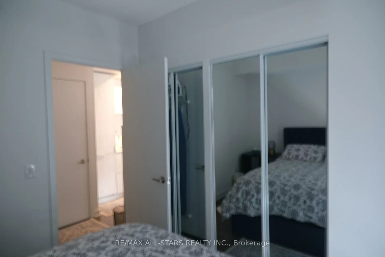 130, River, Regent Park, Toronto