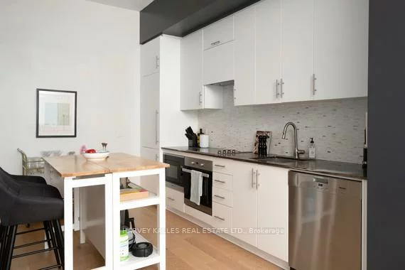 23, Glebe, Yonge-Eglinton, Toronto
