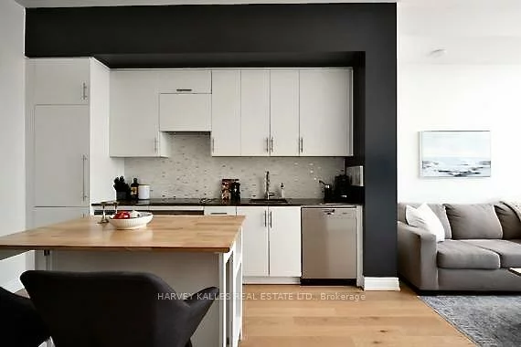 23, Glebe, Yonge-Eglinton, Toronto