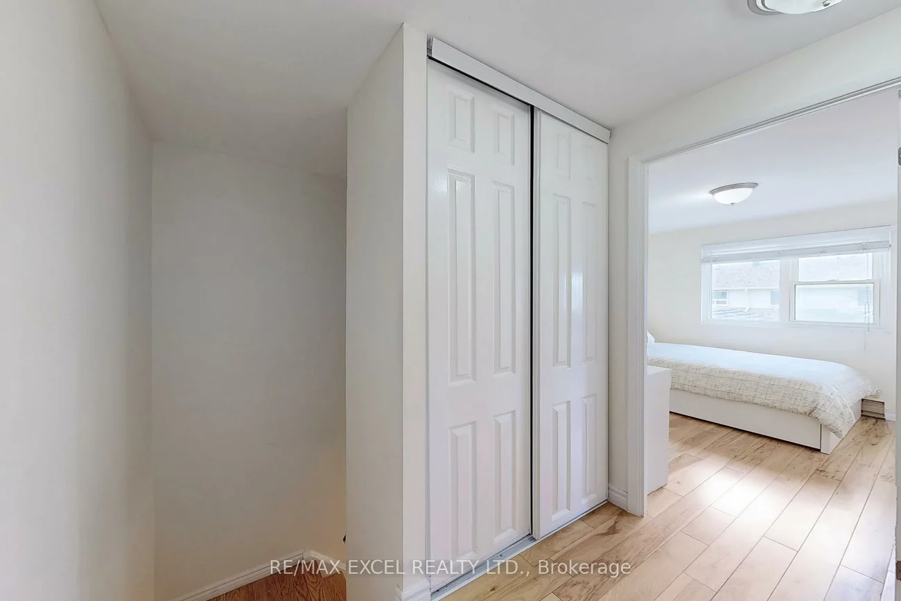 11, Sand Fernway, Don Valley Village, Toronto