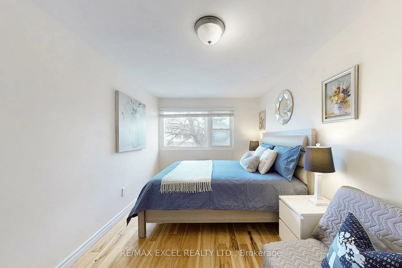11, Sand Fernway, Don Valley Village, Toronto