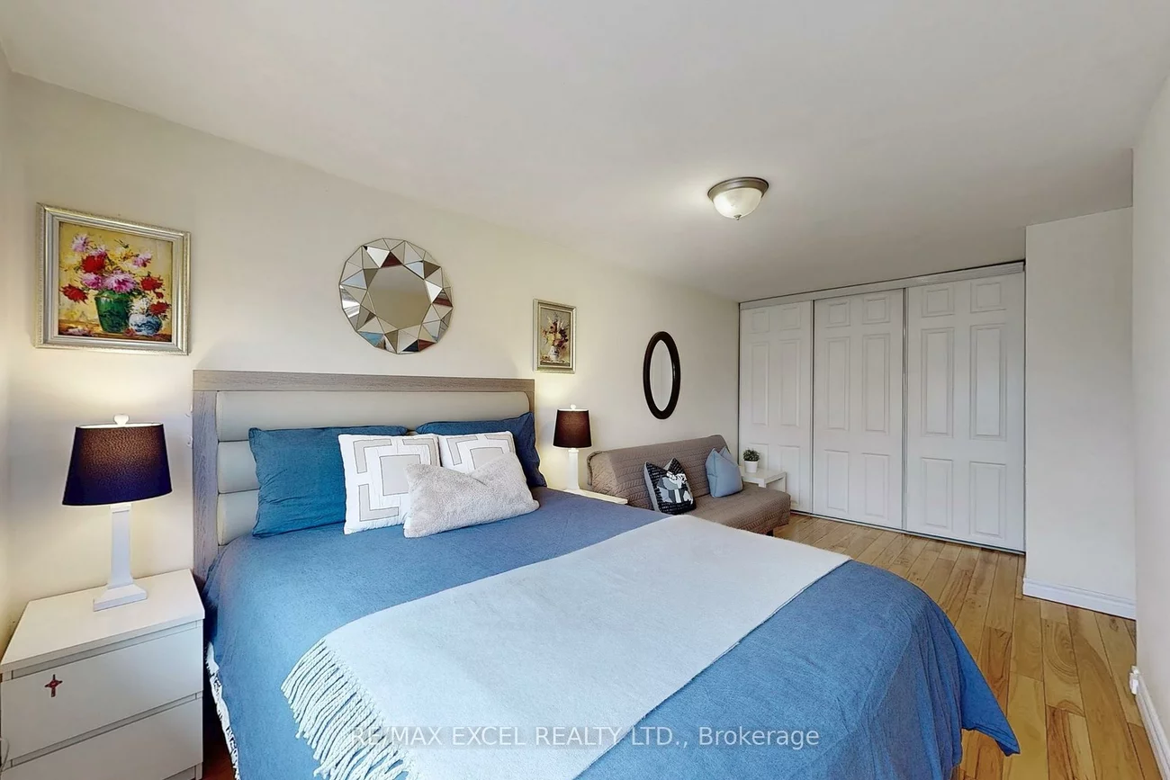 11, Sand Fernway, Don Valley Village, Toronto