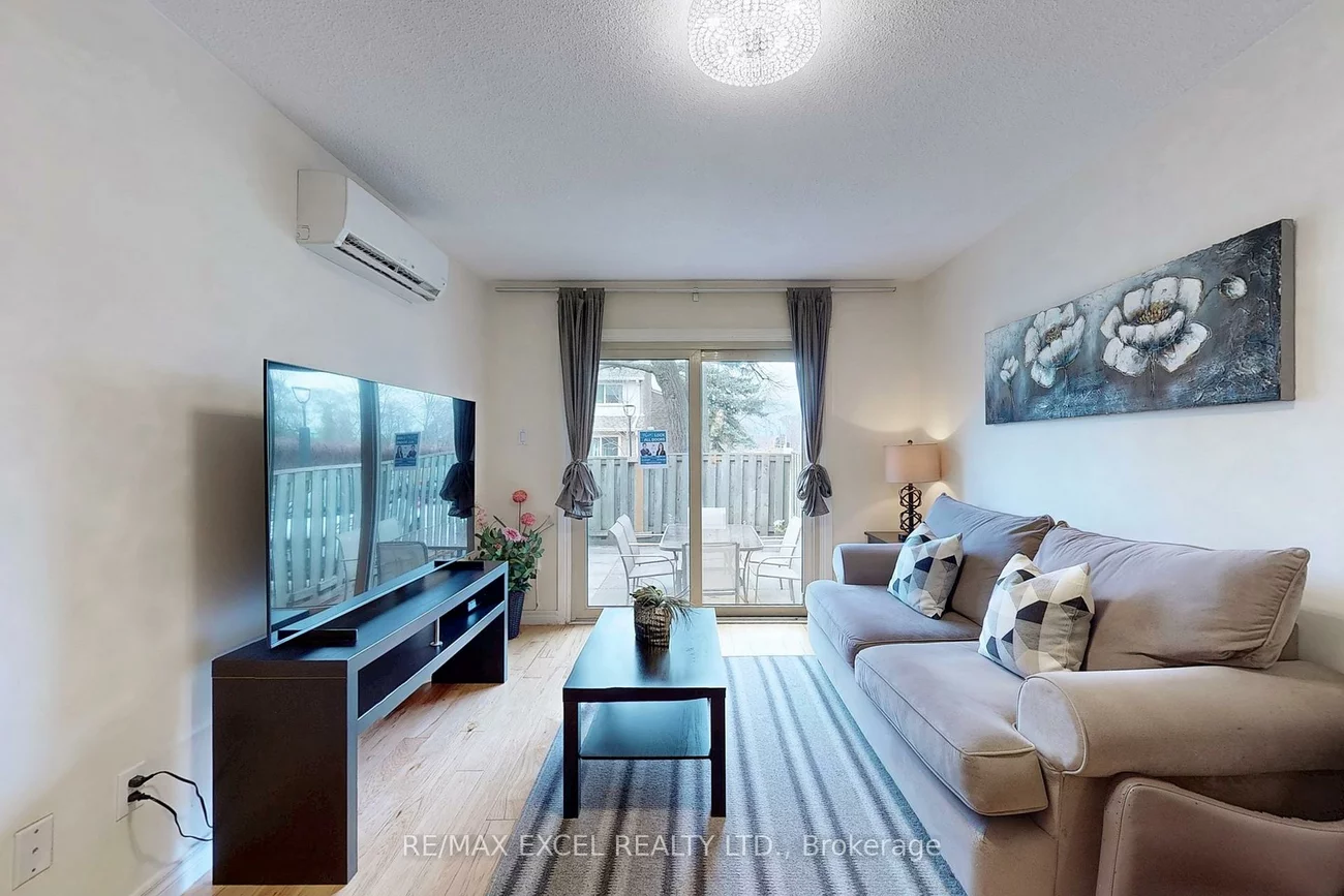 11, Sand Fernway, Don Valley Village, Toronto