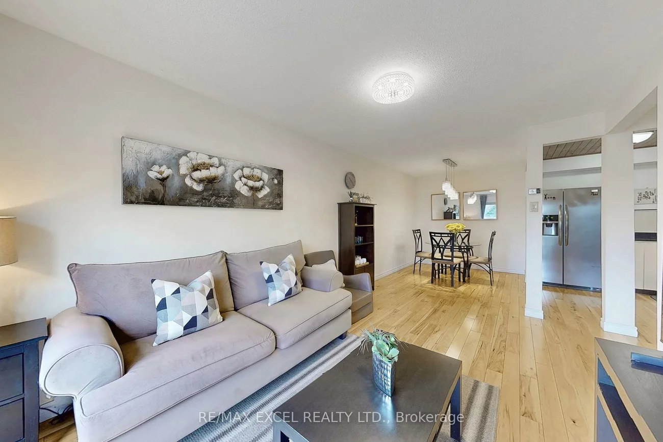 11, Sand Fernway, Don Valley Village, Toronto