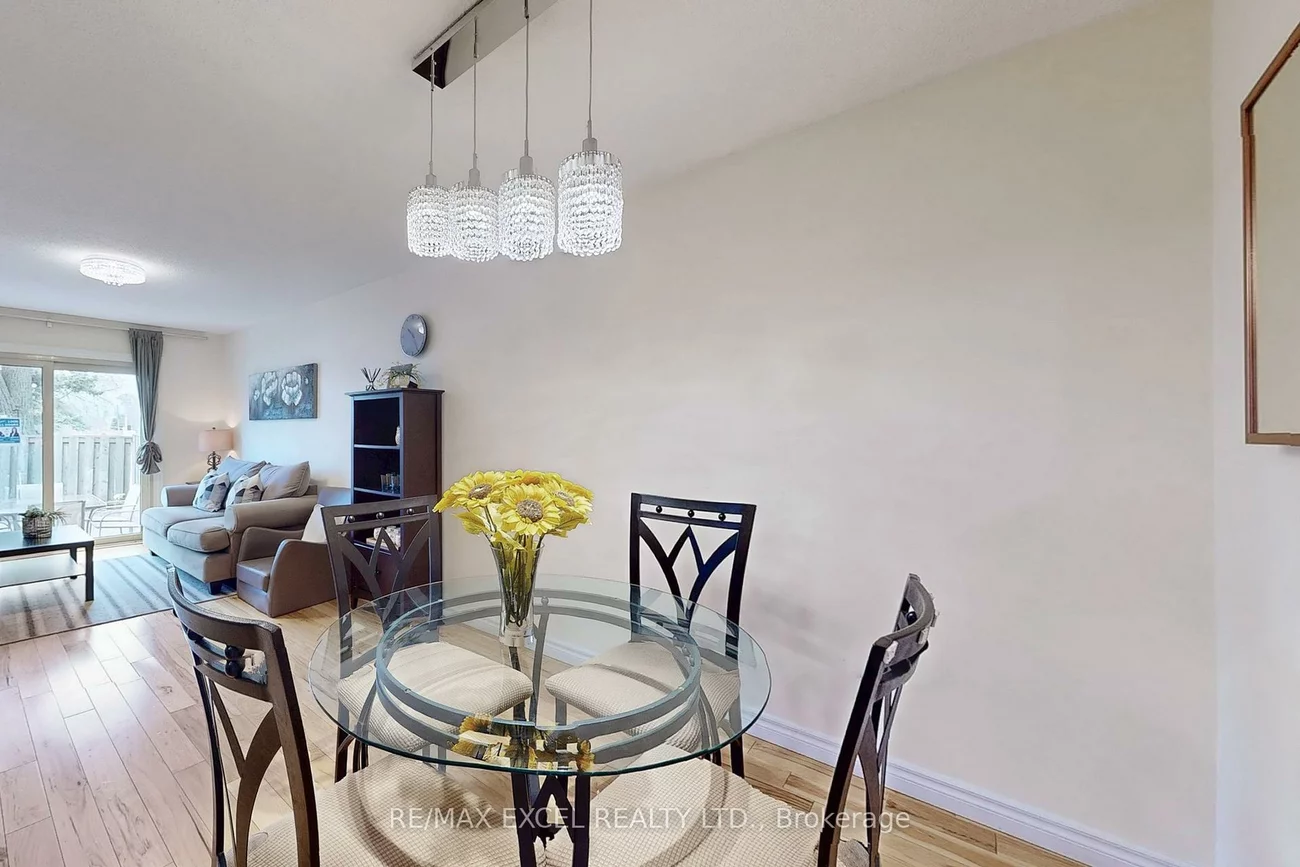 11, Sand Fernway, Don Valley Village, Toronto