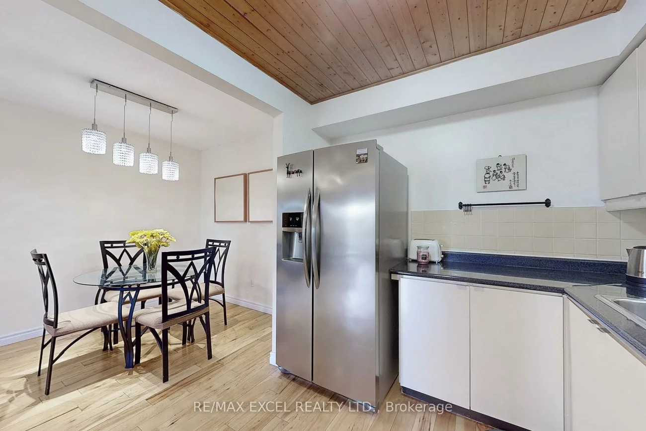 11, Sand Fernway, Don Valley Village, Toronto