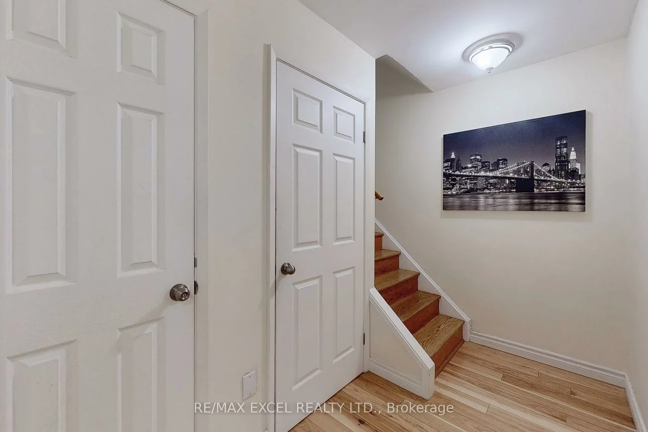 11, Sand Fernway, Don Valley Village, Toronto