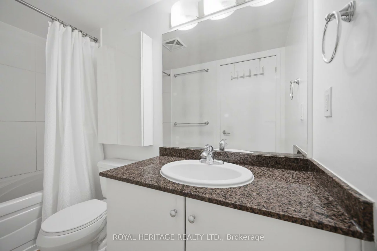 12, Yonge, Waterfront Communities C1, Toronto