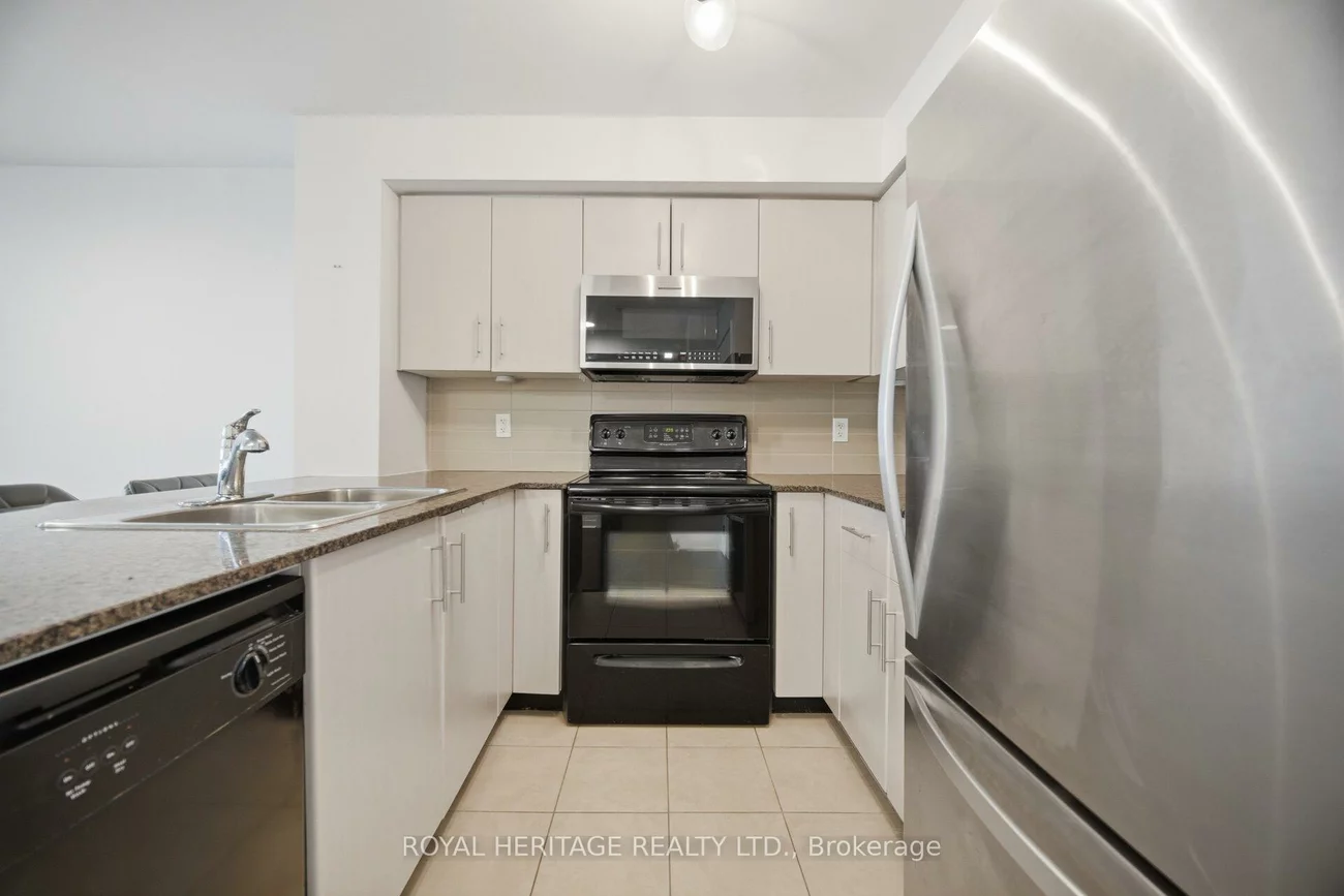 12, Yonge, Waterfront Communities C1, Toronto