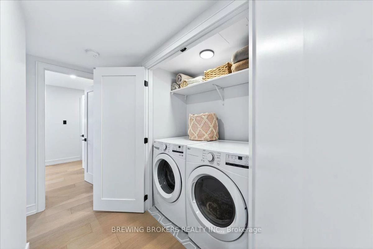 85, Skymark, Hillcrest Village, Toronto