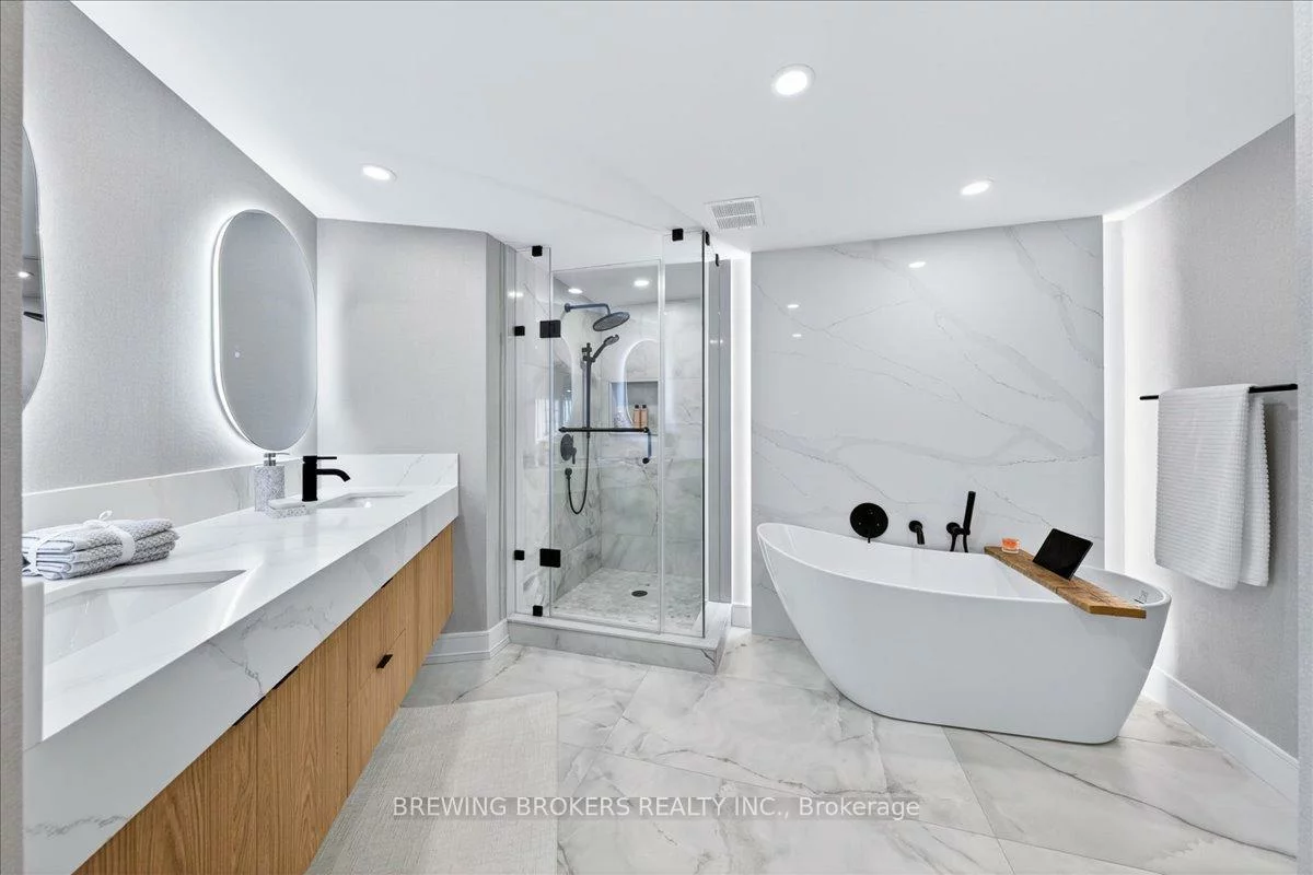 85, Skymark, Hillcrest Village, Toronto