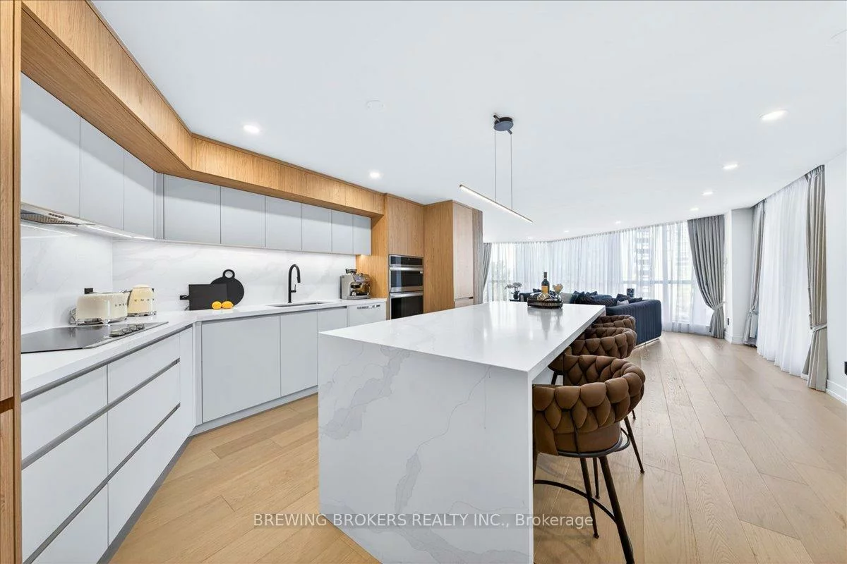 85, Skymark, Hillcrest Village, Toronto